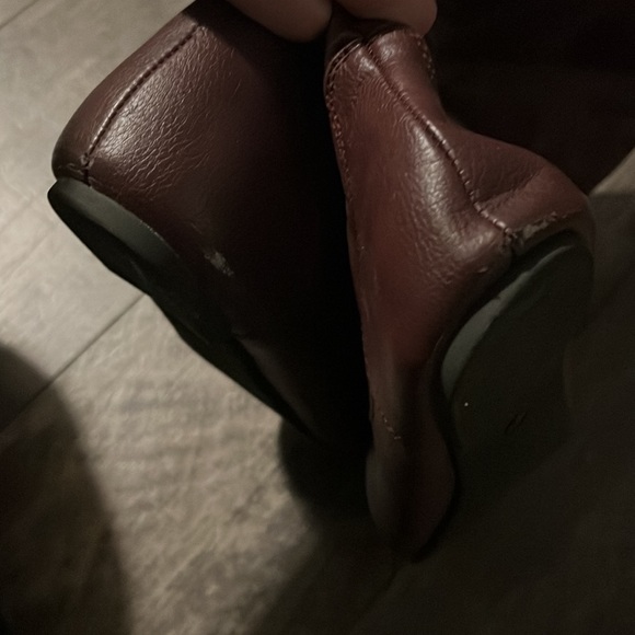 Size 7 boots - Picture 4 of 5